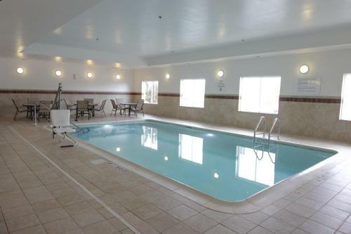 Hotel Holiday Inn Express And Suites Montgomery
