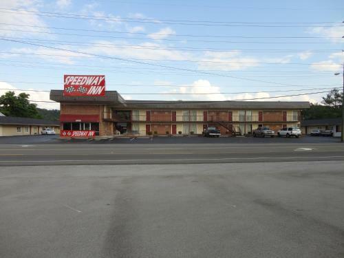 Motel Speedway Inn