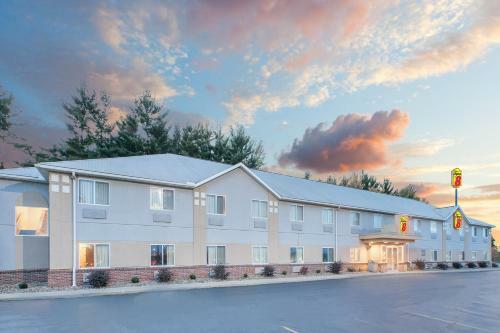 Hotel Super 8 By Wyndham Seville