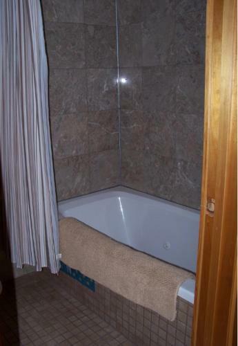 Bed & Breakfast Yellowstone River Lodge, Cabins And B & B