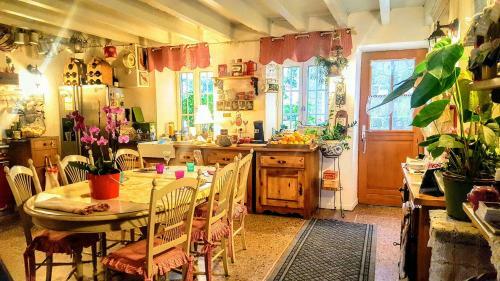Bed & Breakfast La Roulotte De Lola - Chambre D'h�tes