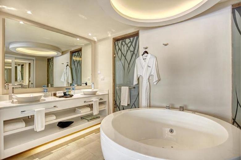 Hotel The Hideaway At Royalton Riviera Cancun