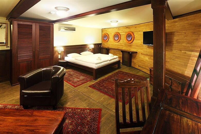 Boat Hotel Matylda