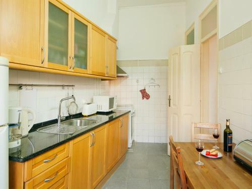 Traveling To Lisbon Alfama Apartments
