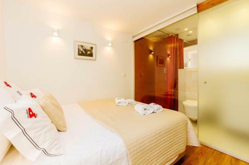 Rent4rest Bairro Alto Charming 1bd Apartment