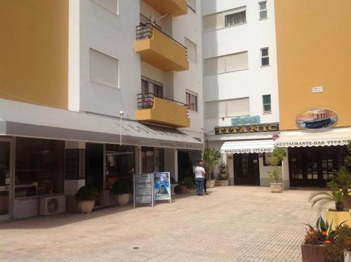 Apartamentos Tur�sticos Coral Da Rocha 3