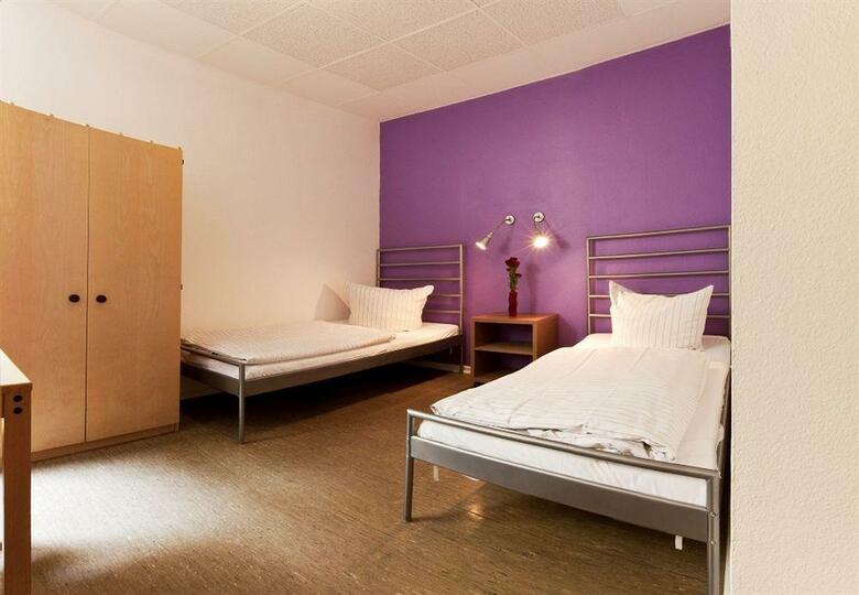 Apartamentos Amstel House Hostel