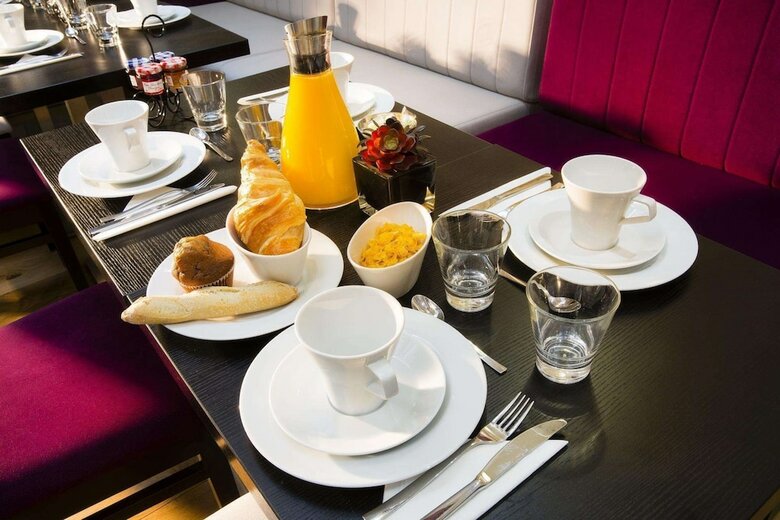 Hotel Jacques De Molay