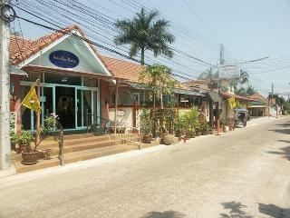 Thomas Udon Thai House Resort & Hotel