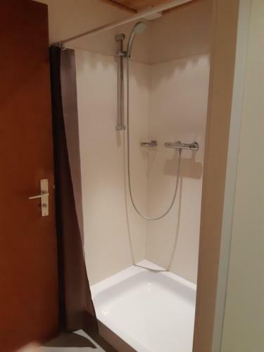 Hostal B&B Swisschalet Montana