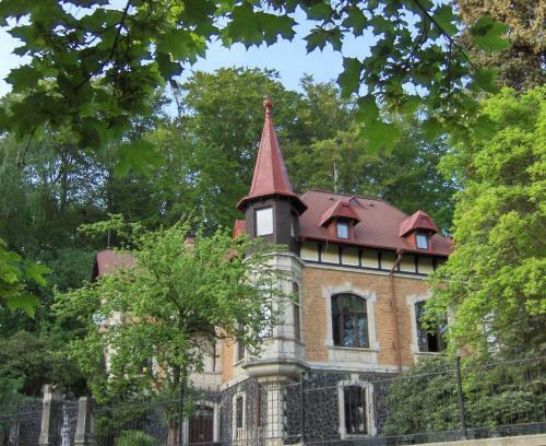Hostal Romantic Chateau Krasna Lipa