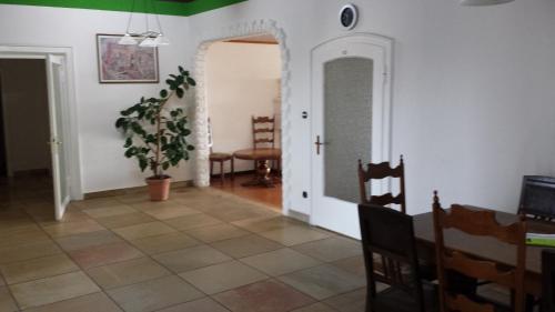 Hostal 1a Zimmervermietung Bad M�nder