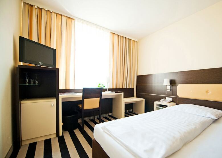 Hotel Bristol