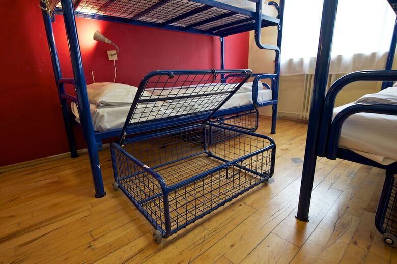 Apartamentos The 4 You Hostel & Hotel