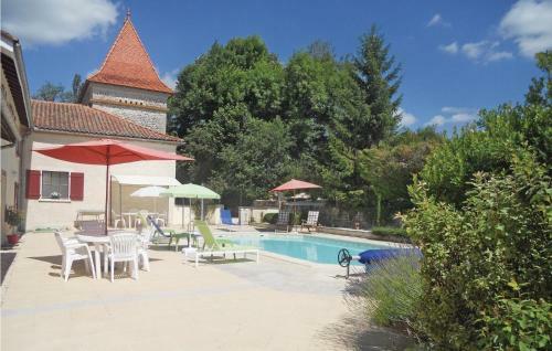 Holiday Home Moulin Cacaud N-609