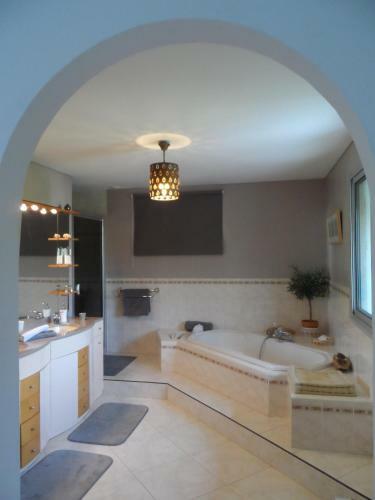 Bed & Breakfast Mas Lou Souleil