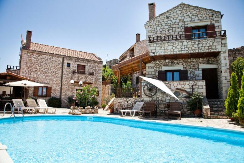 Tsivaras Villas