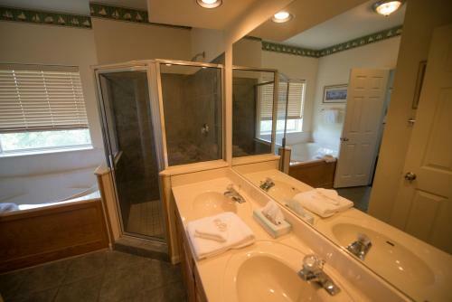 Hotel Branson Yacht Club