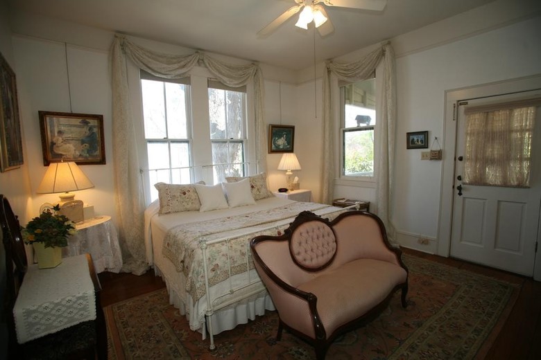 Brackenridge House Bed And Breakfast