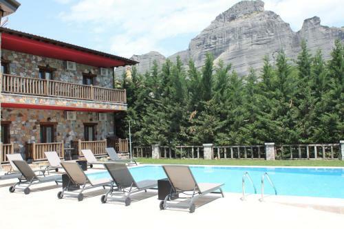 Hostal Monastiri Guesthouse