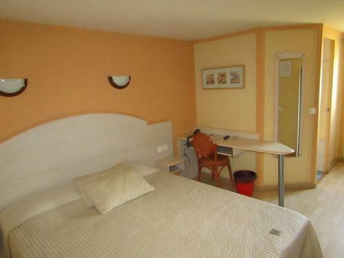 Aix Hotel