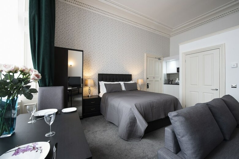Hotel Grosvenor Suites