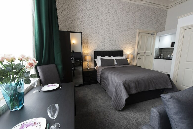 Hotel Grosvenor Suites