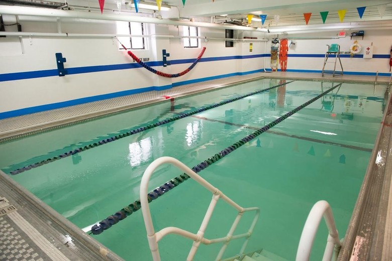 Hotel Greenpoint Ymca