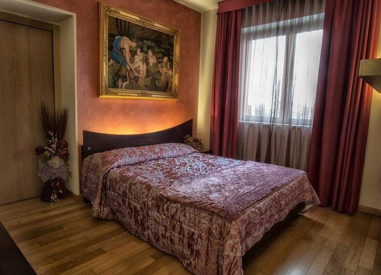 La Grotta Hotel