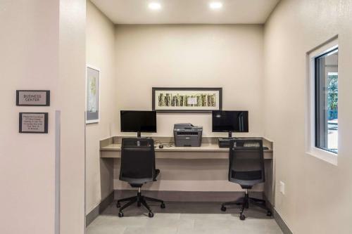 Hotel Country Inn & Suites Fairburn