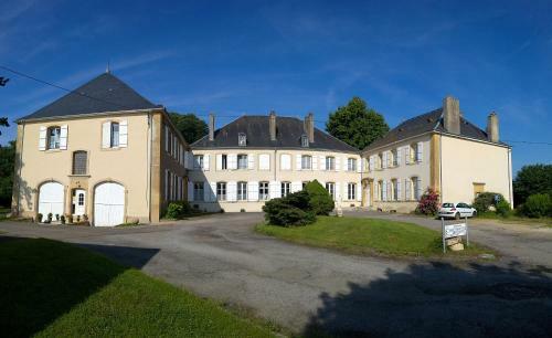 Hostal Maison D'h�tes Le Ch�teau De Puxe