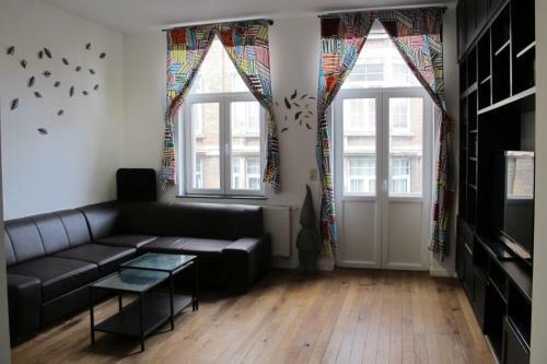 Apartment Tour & Taxis 3