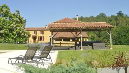 Hostal Domaine Du Champ De L'hoste