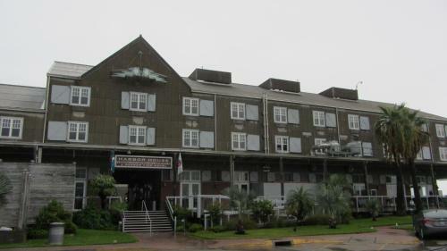 Motel Harbor House Hotel And Marina