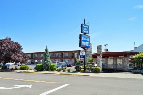 Maverick Motel