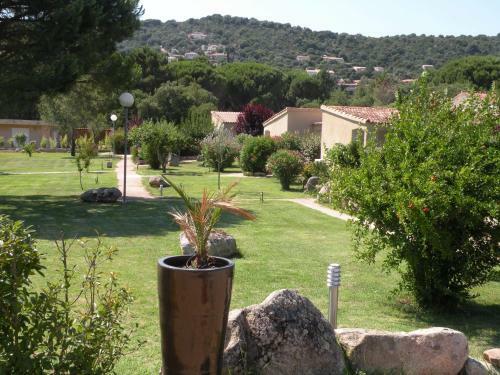 Hostal Les Jardins De Santa Giulia