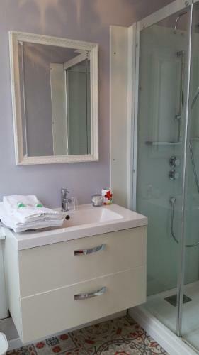 Bed & Breakfast Chambres D'h�tes - La Villa de La Paix