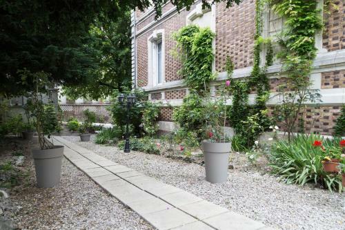 Bed & Breakfast Chambres D'h�tes - La Villa de La Paix