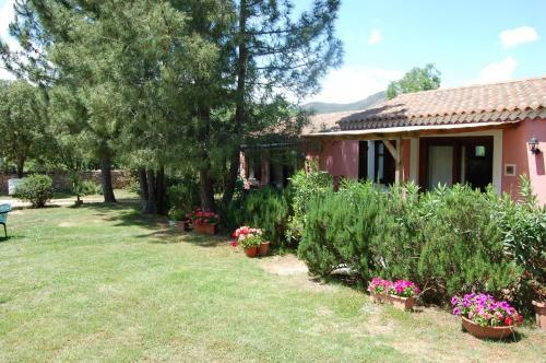 Hostal Agriturismo L'aglientu B&B