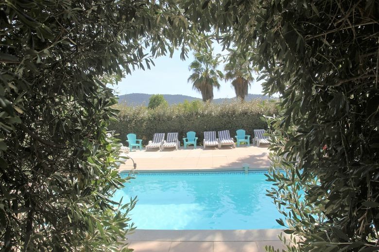 Bed & Breakfast Domaine De L'aufrene