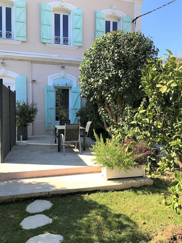 Bed & Breakfast Domaine De L'aufrene