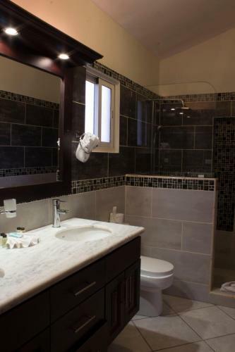 Hostal Residencial Casa Linda