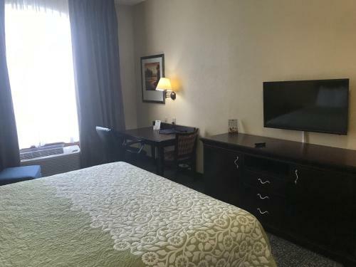 Motel Days Inn & Suites Tucker