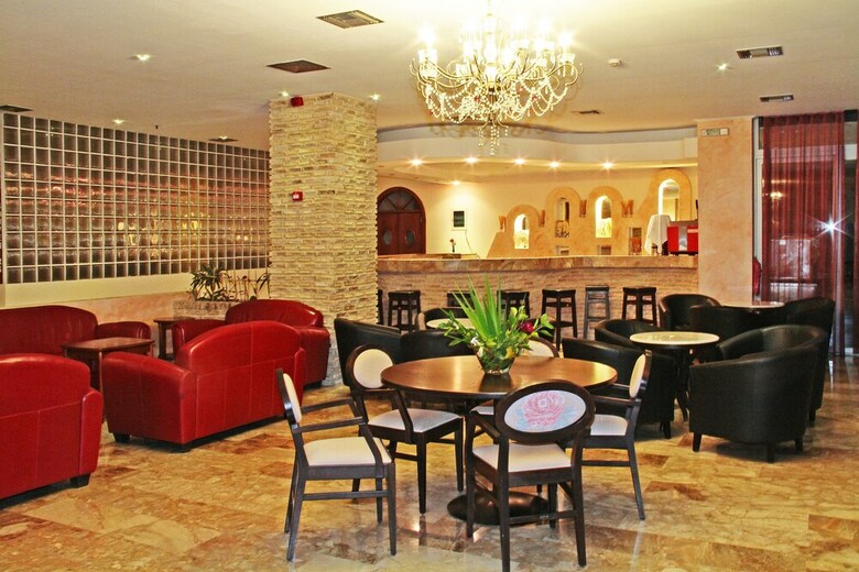 Roseland's Hotel
