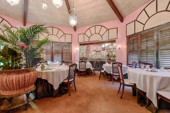 The Caribbean Court Boutique Hotel