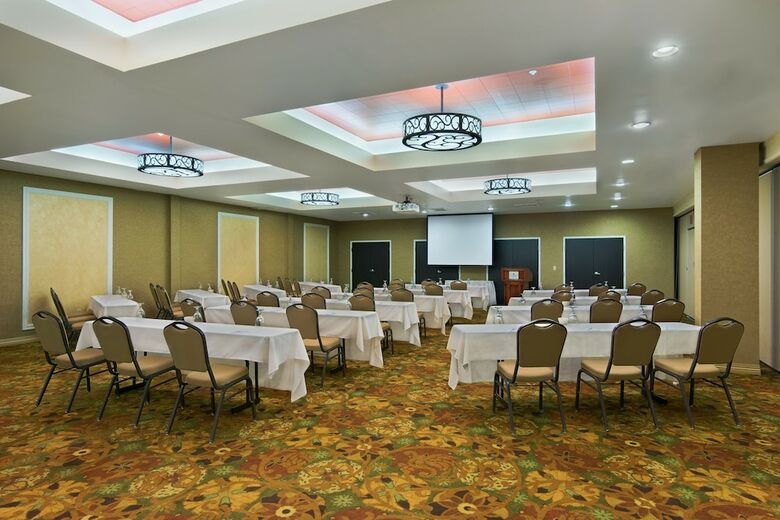 Hotel Oxford Suites Boise