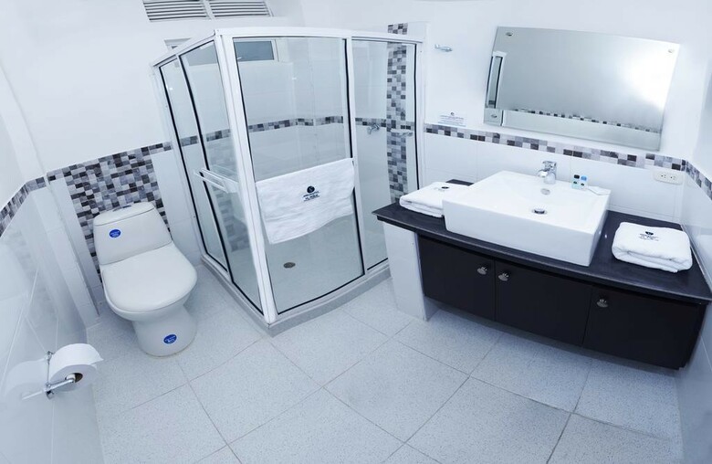 Aparthotel Apartasuites El Pe�on