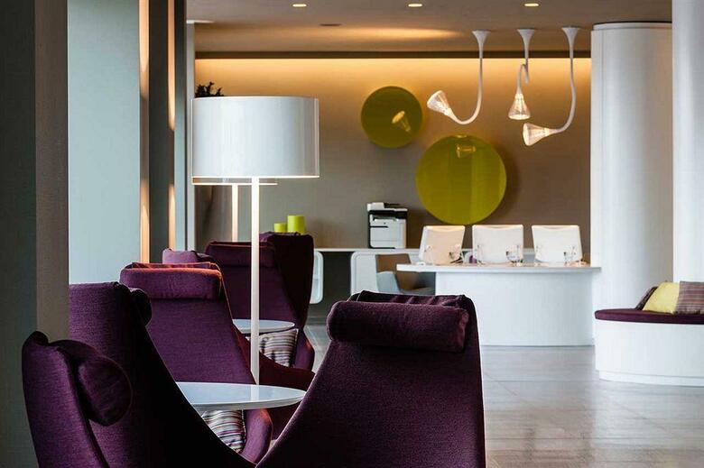 8piuhotel