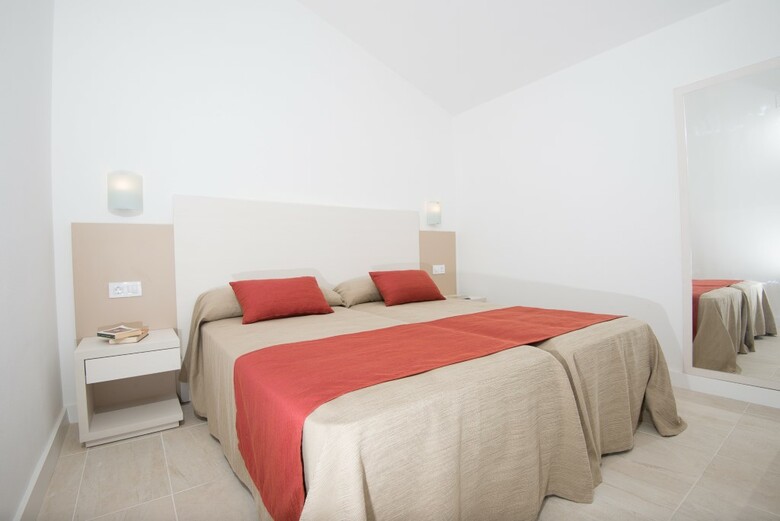 Menorcamar Apartamentos - S�lo Adultos