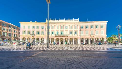 Apartement Place Massena